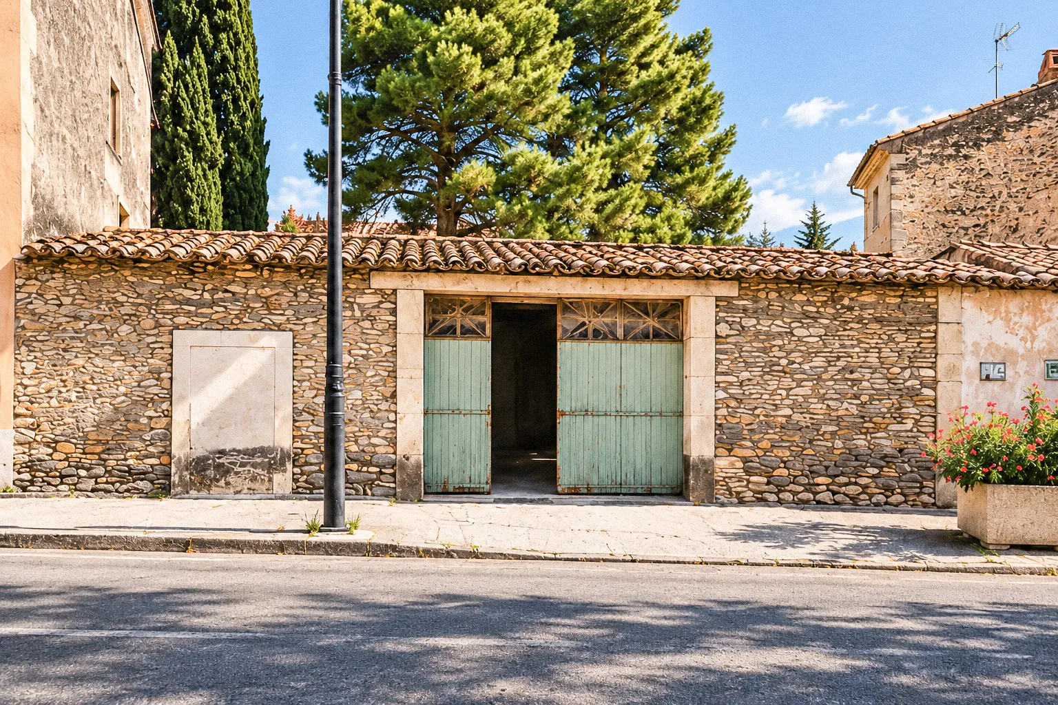L’ancienne grange agricole, à Villes-sur-Auzon